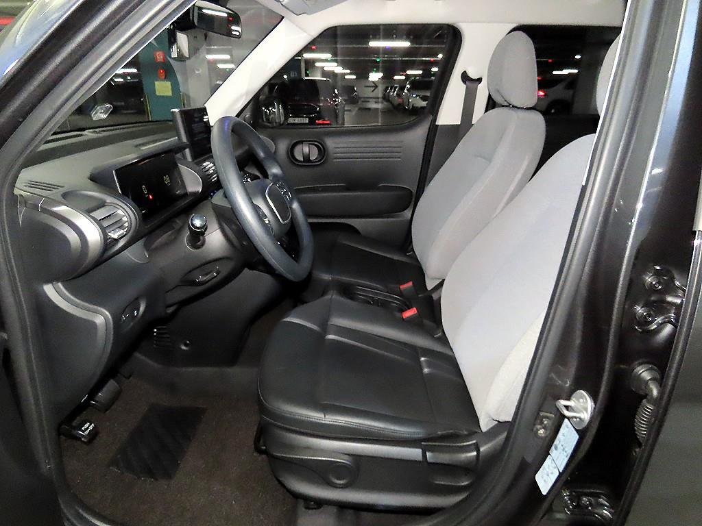 HYUNDAI Casper - Vista 6