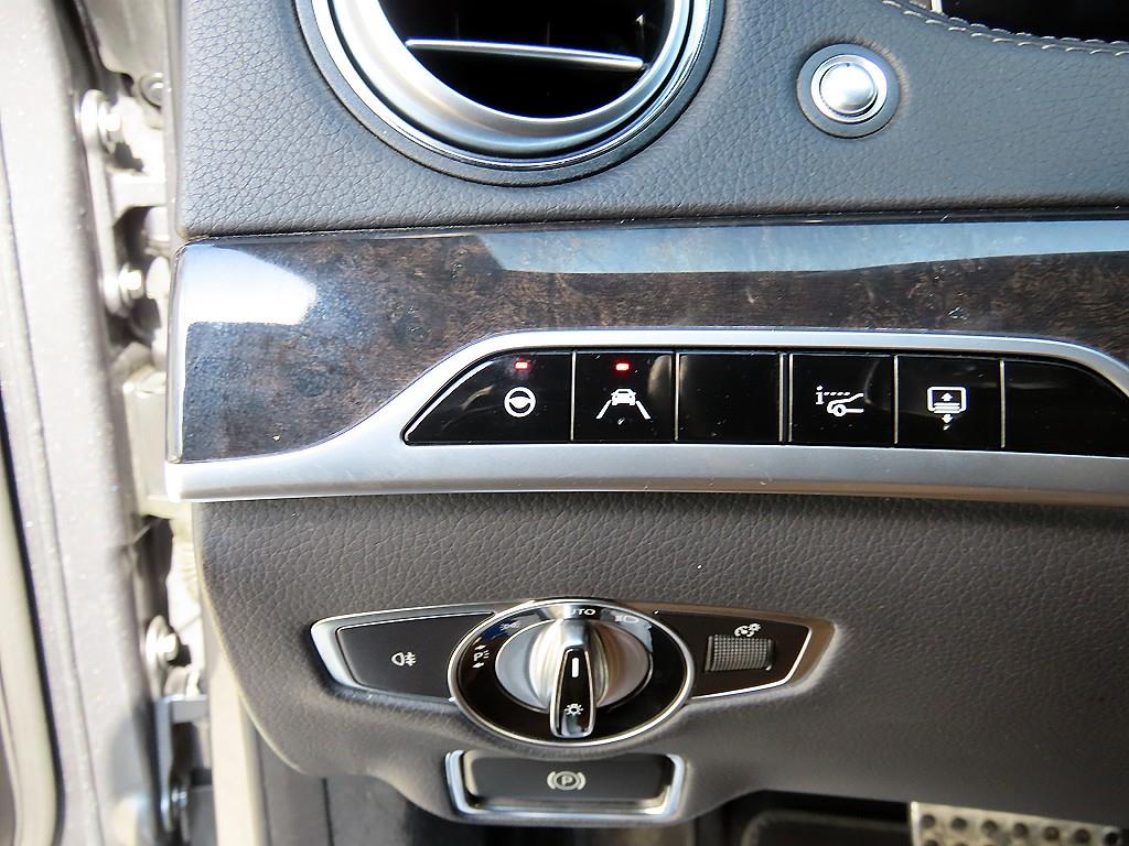 Mercedes Benz S Class - Vista 12