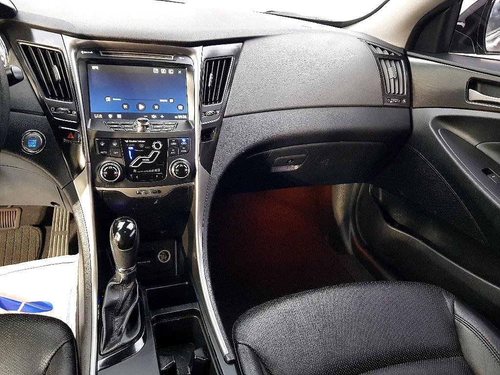 HYUNDAI Sonata - Vista 10