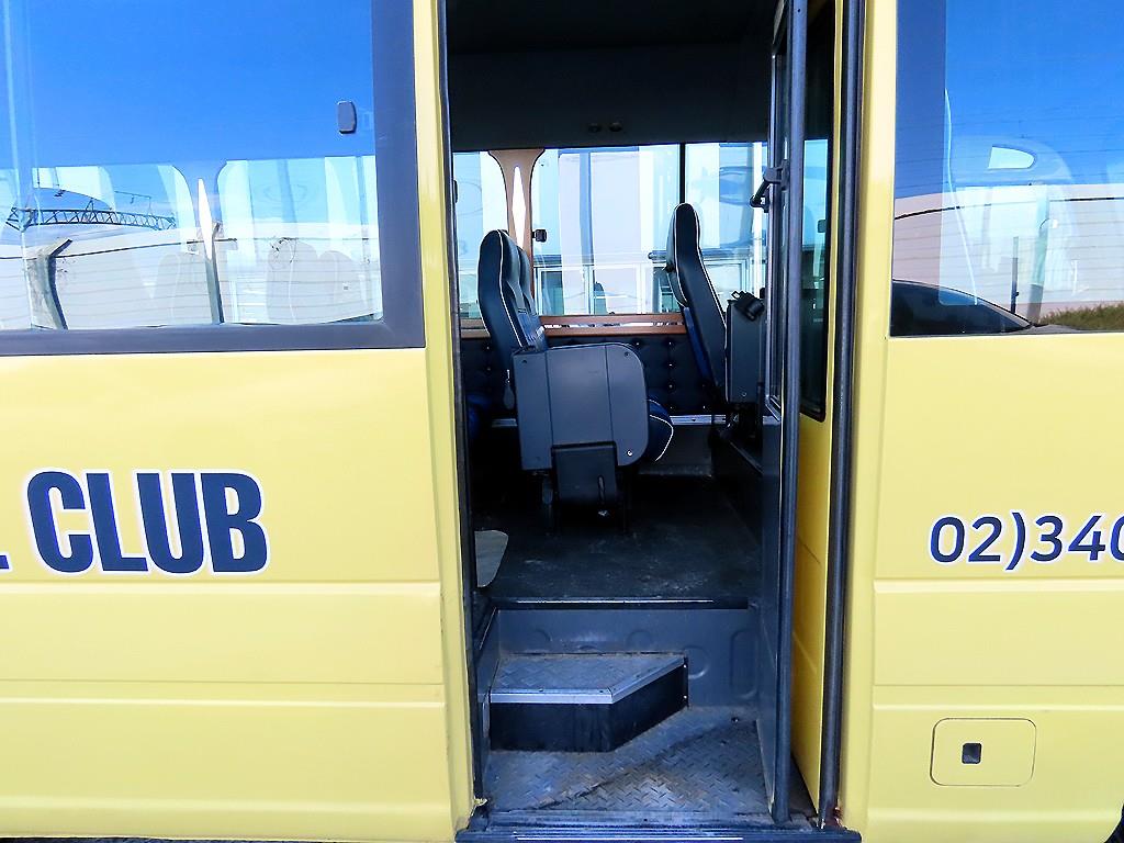 medium and large bus Hyundai bus - Vista 6