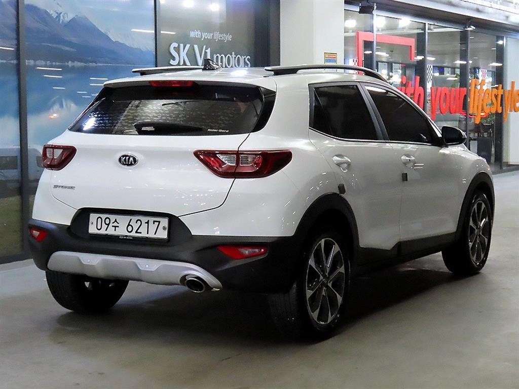 KIA Stonic - Vista 4