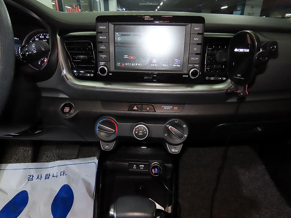 KIA Stonic - Vista 11