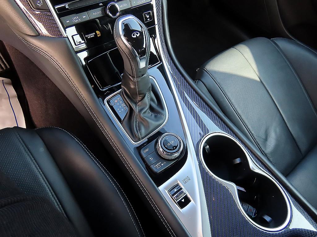 Infiniti Q - Vista 9