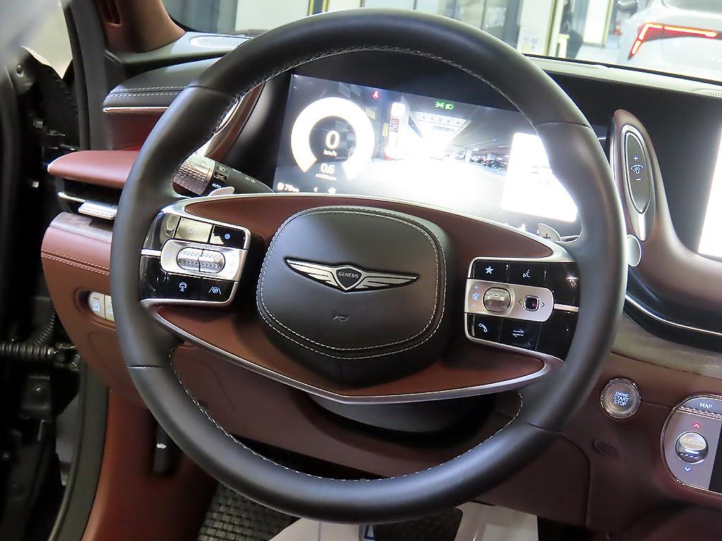 Genesis G90 - Vista 8