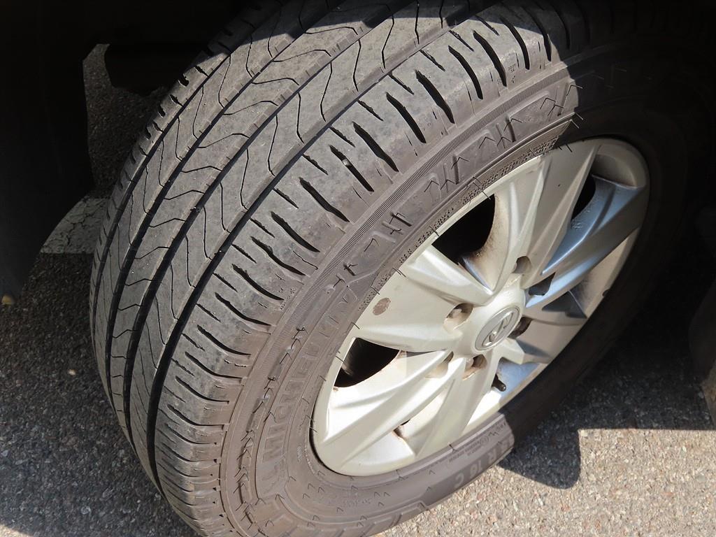 HYUNDAI Solati 2015 Amarillo - Importación desde Corea - HF Imports Iquique - Foto 20