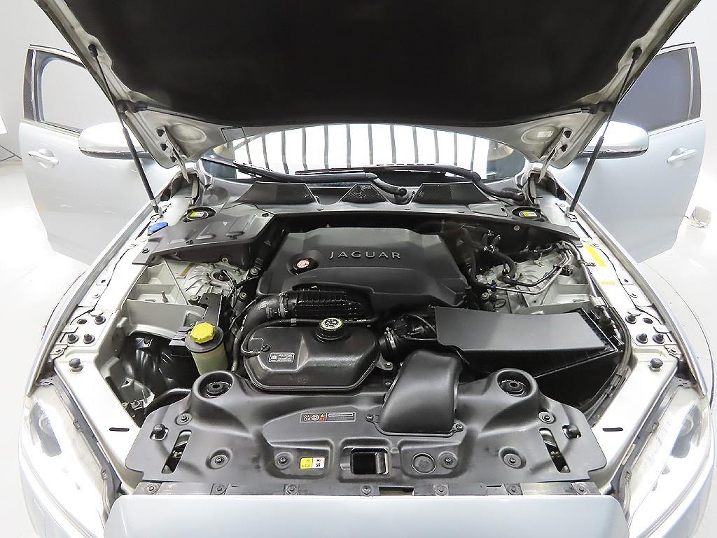 Jaguar XJ - Vista 11