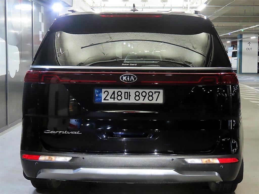 KIA Carnival - Vista 5