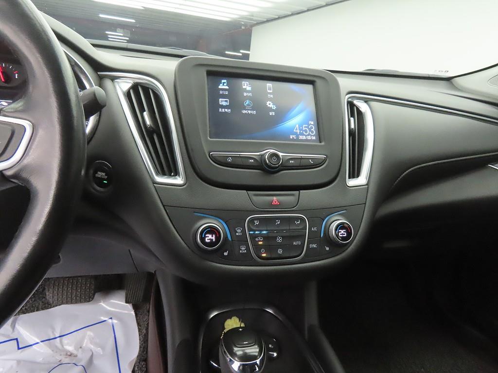 Chevrolet Malibu - Vista 10