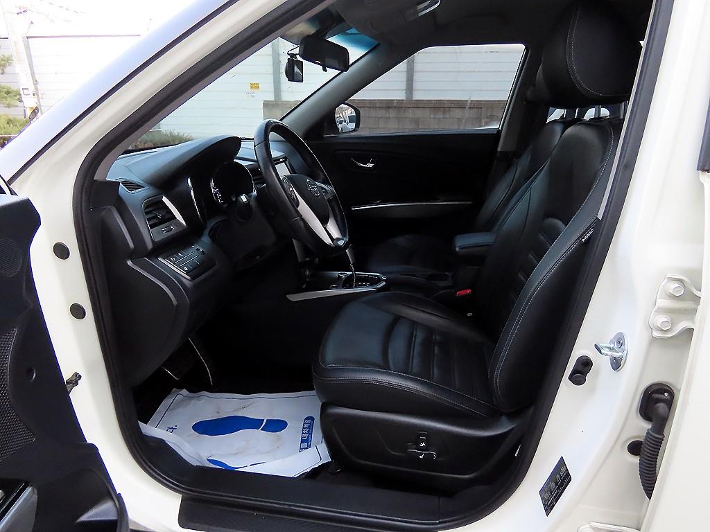 Ssangyong Tivoli - Vista 5