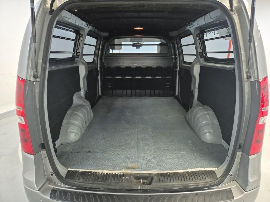 HYUNDAI Starex 2019 Gris - Importación desde Corea - HF Imports Iquique - Foto 17