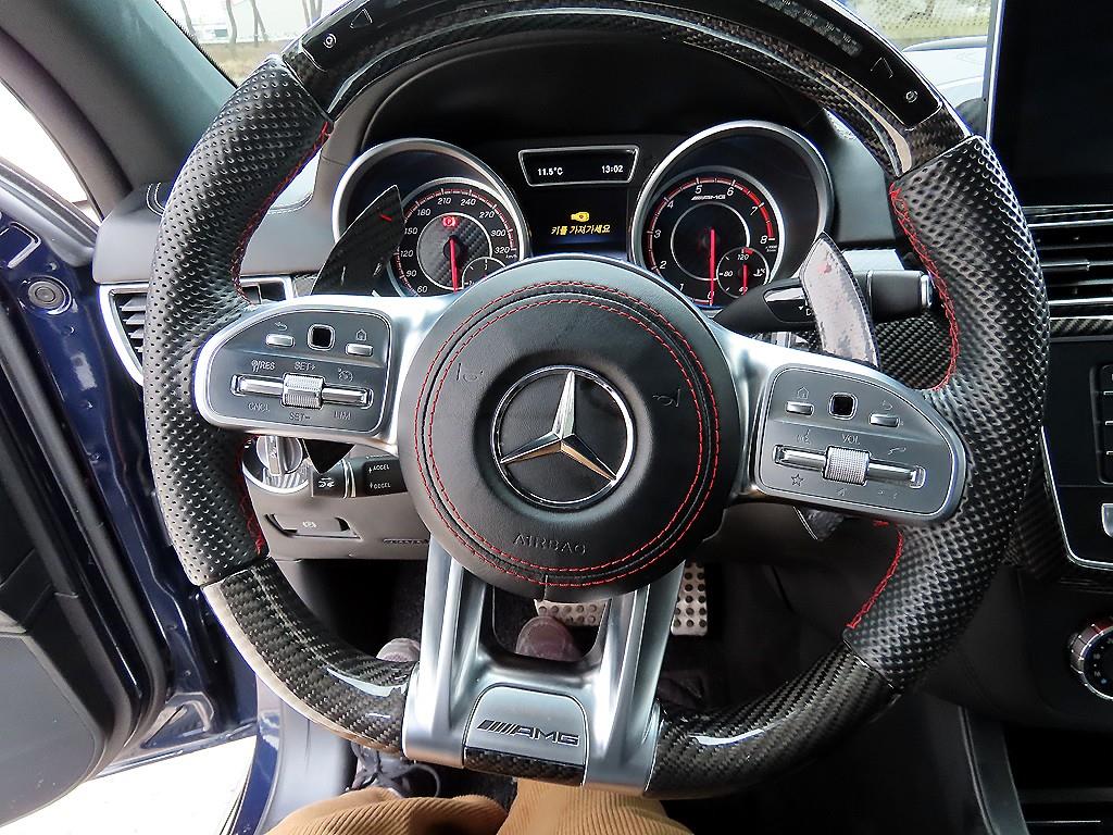 Mercedes Benz GLE Class - Vista 8