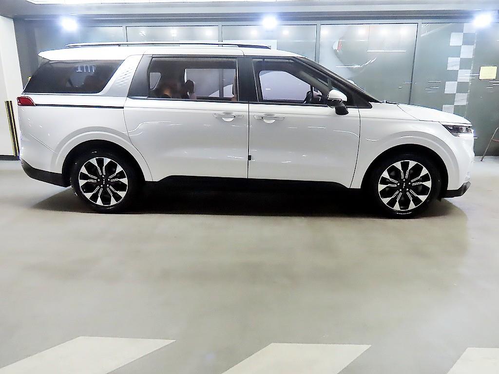 KIA Carnival - Vista 3