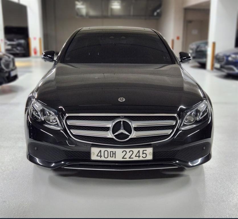 Mercedes Benz E class 2019 Negro - Importación desde Corea - HF Imports Iquique - Foto 1