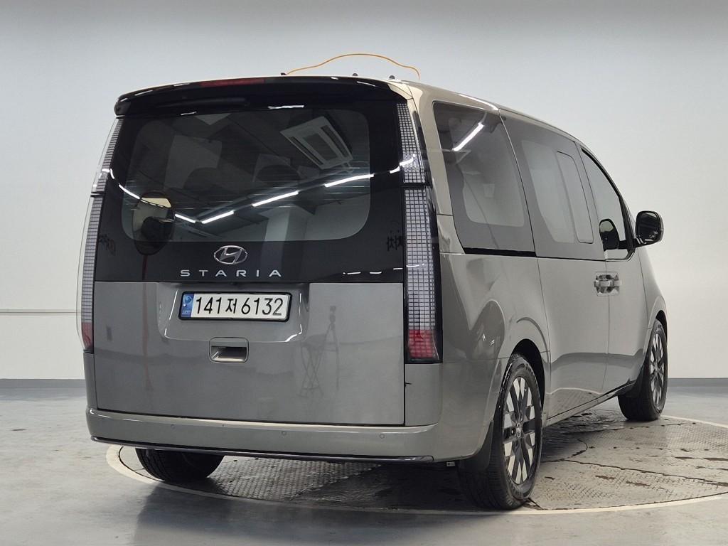 HYUNDAI Staria - Vista 4