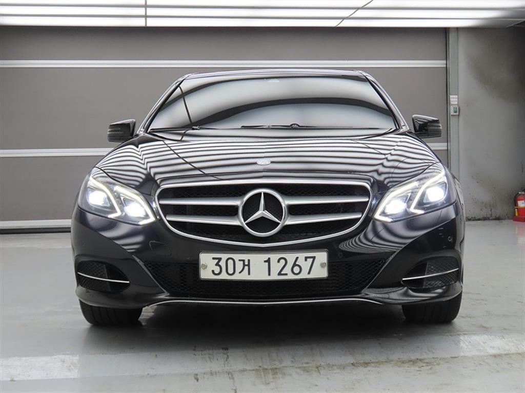 Mercedes Benz E class - Vista 2