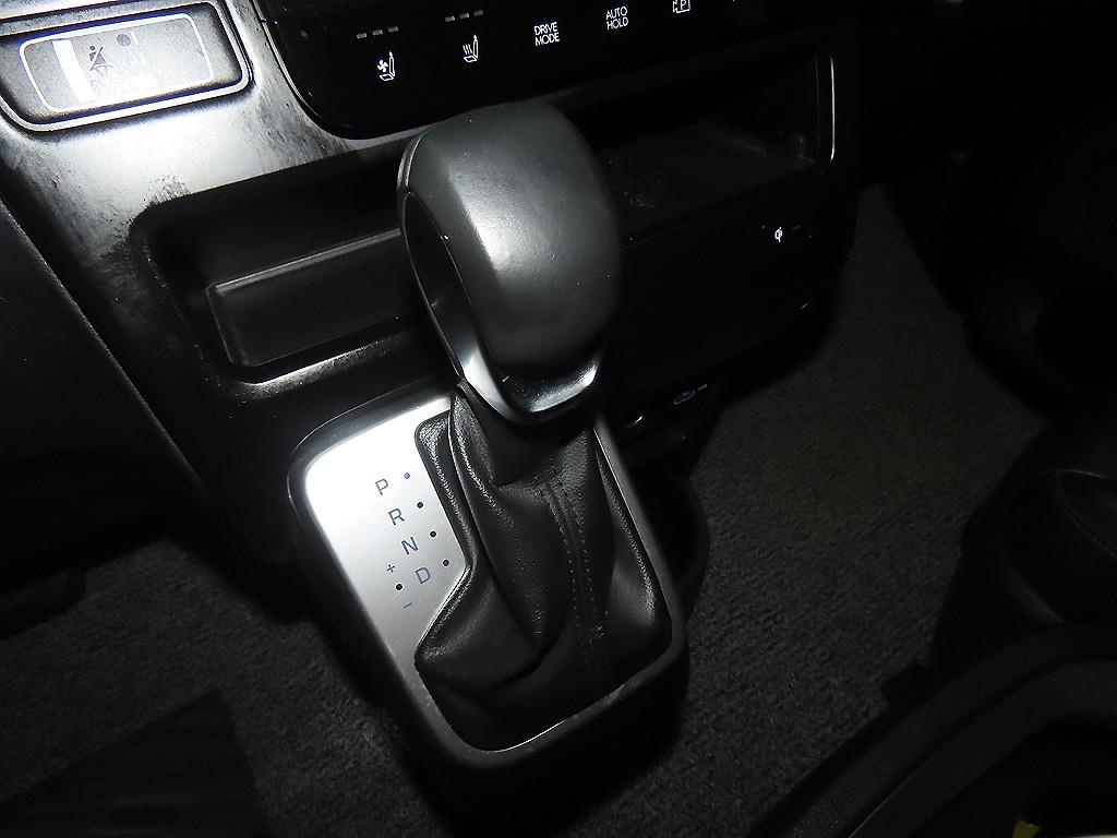 HYUNDAI Staria - Vista 12