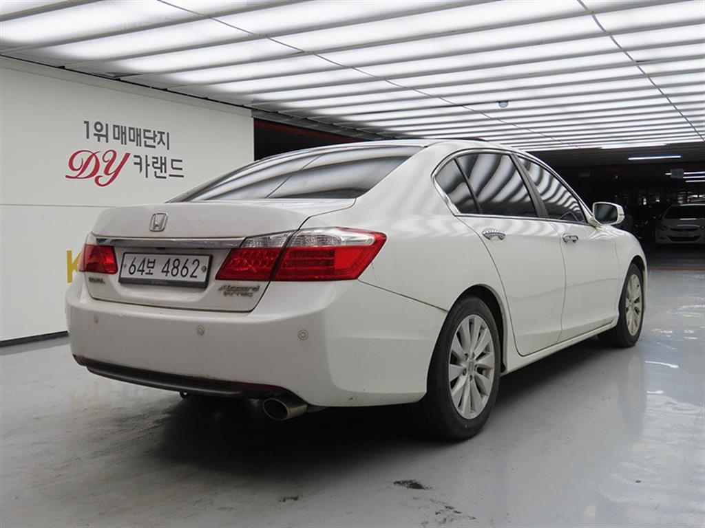 Honda Accord - Vista 4