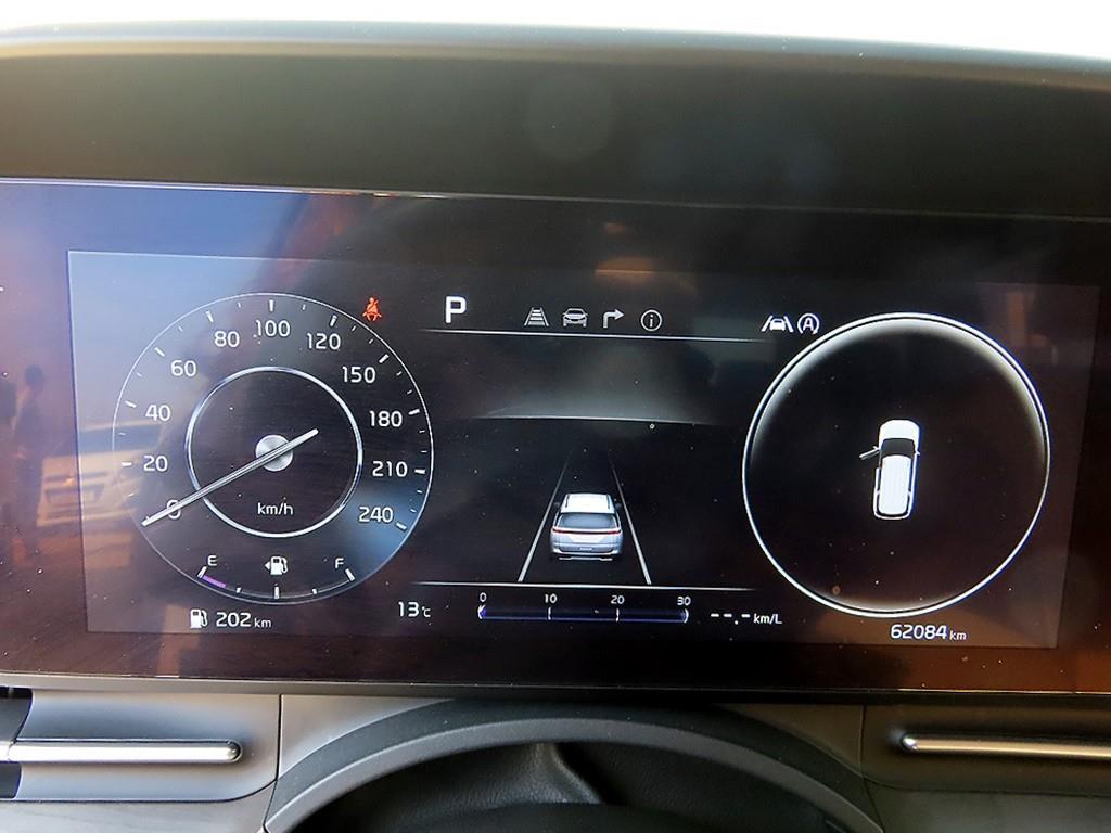 KIA Carnival - Vista 9