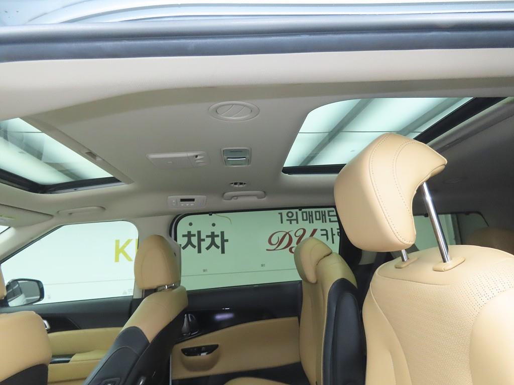 KIA Carnival 2021 the color of pearl - Importación desde Corea - HF Imports Iquique - Foto 15