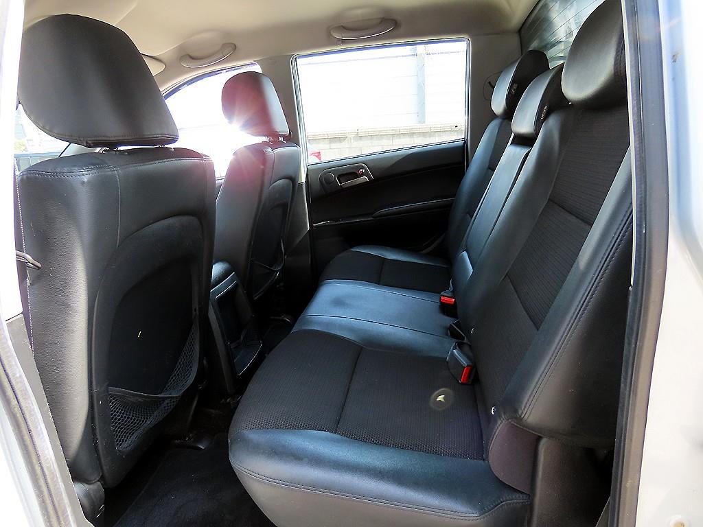 Ssangyong Korando - Vista 6