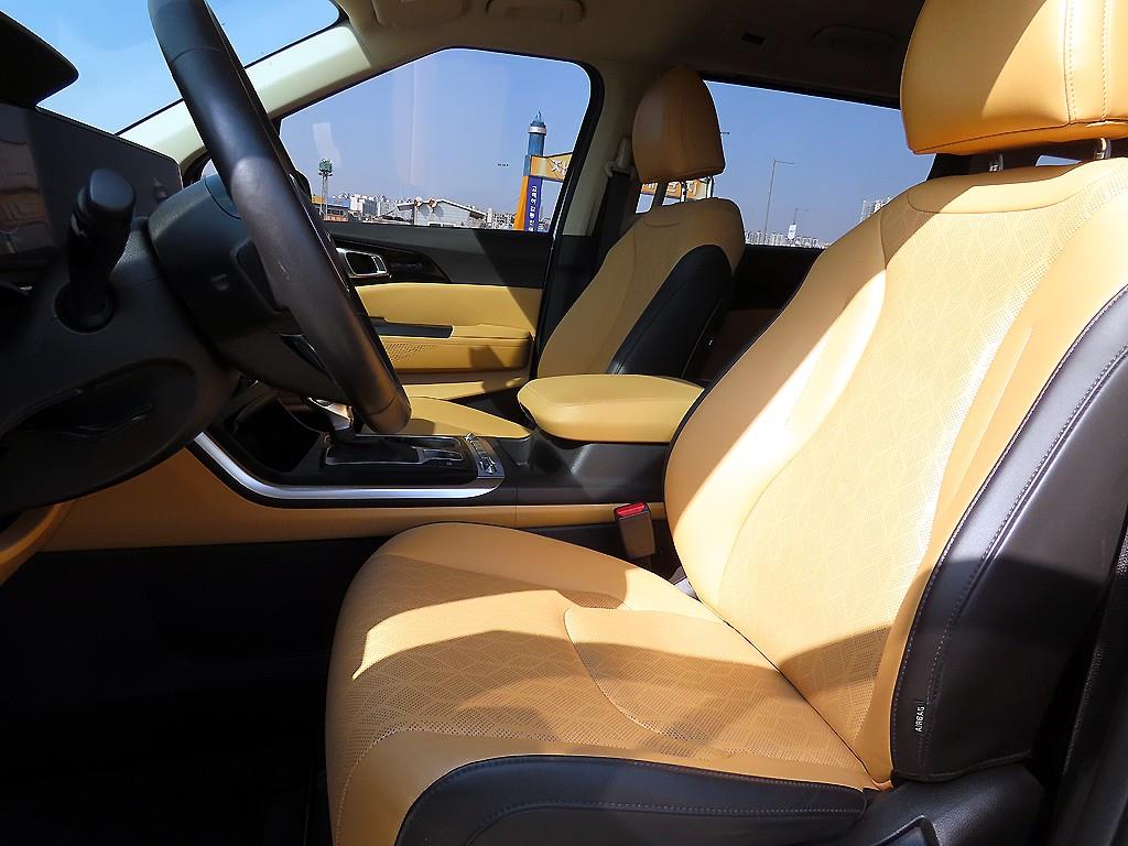 KIA Carnival - Vista 5