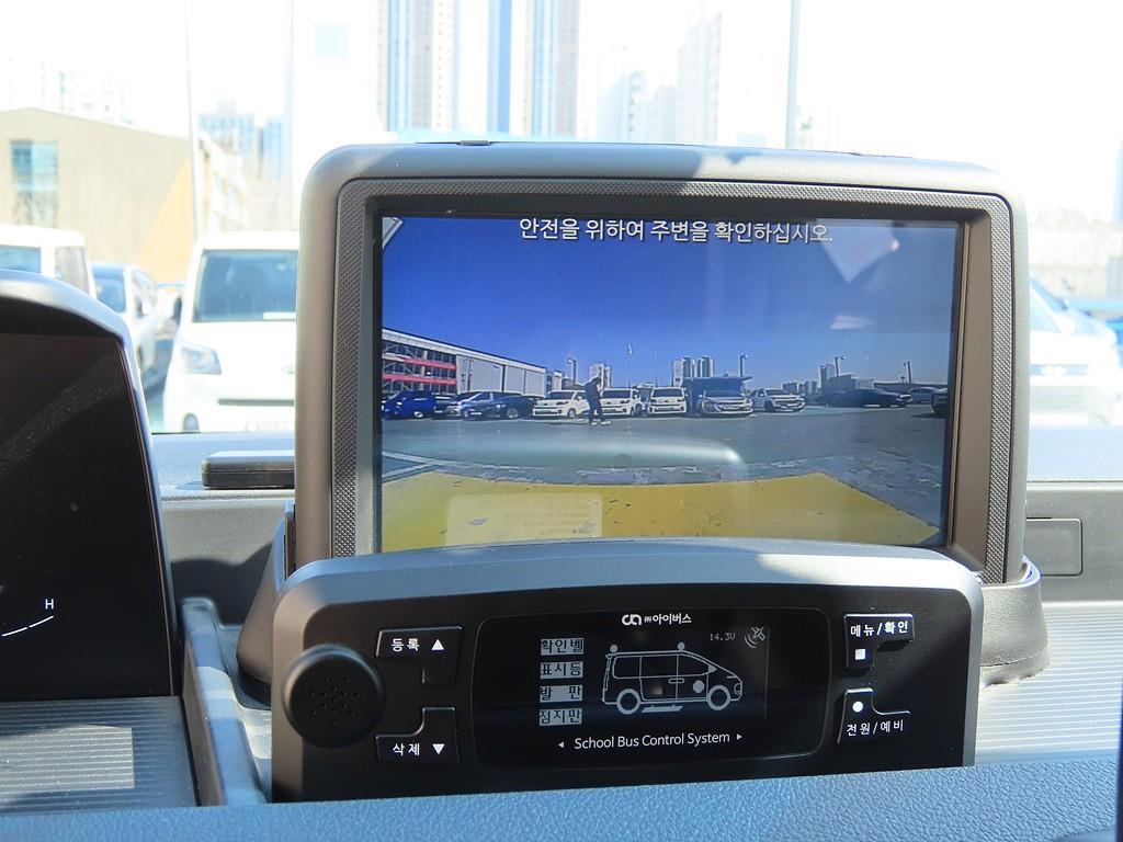 HYUNDAI Staria - Vista 11