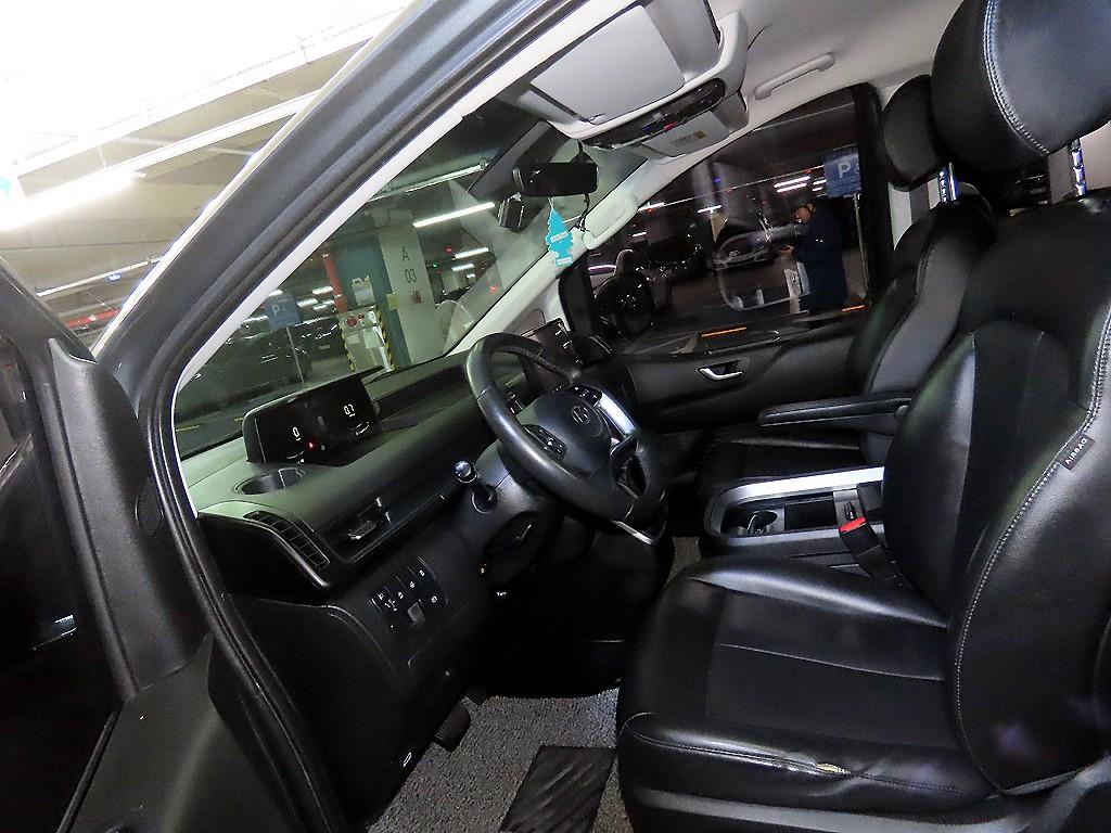 HYUNDAI Staria - Vista 6