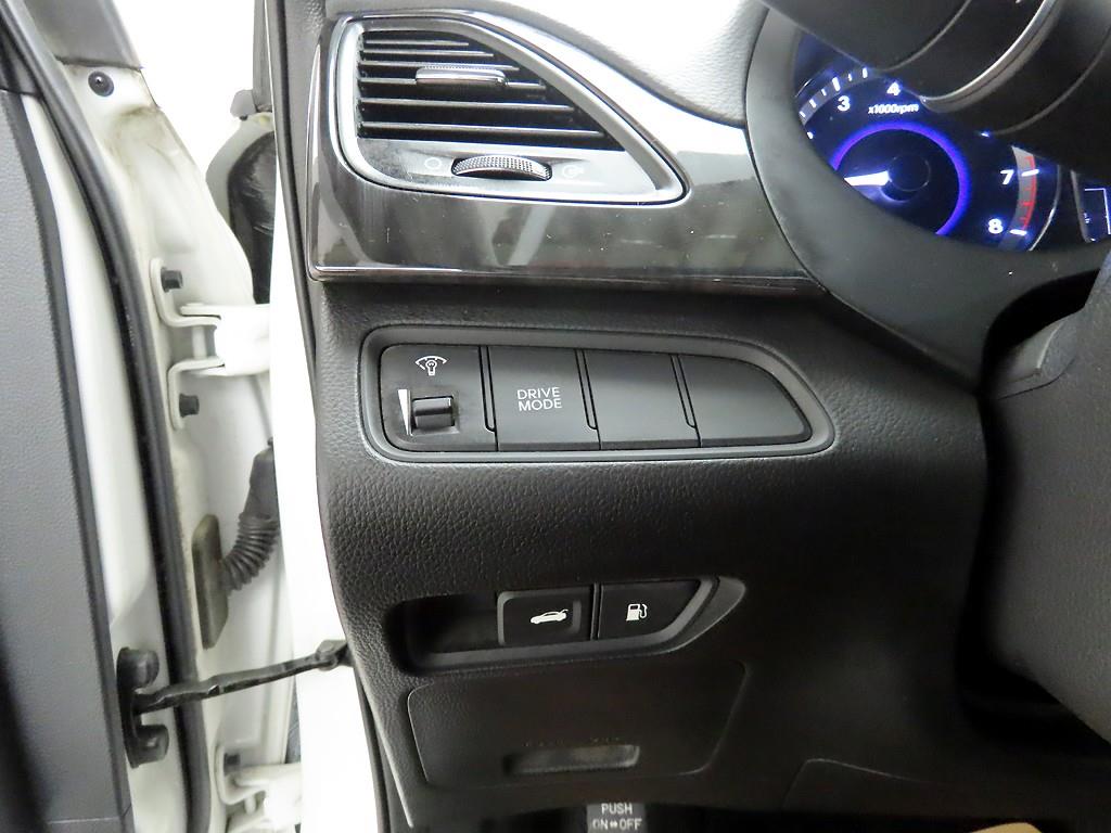 HYUNDAI Grandeur - Vista 12