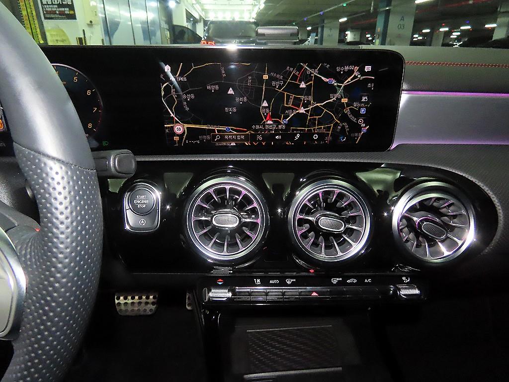 Mercedes Benz CLA Class - Vista 11