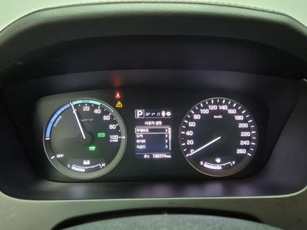 HYUNDAI Sonata - Vista 6