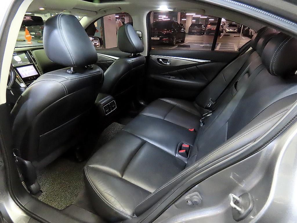 Infiniti Q - Vista 7