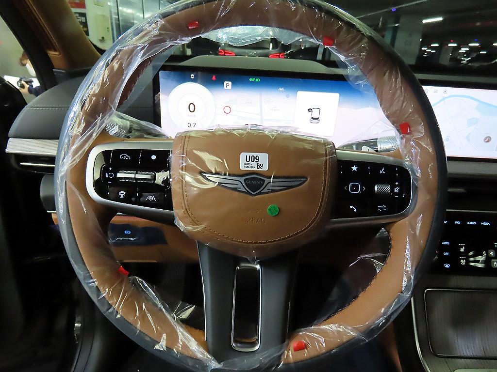 Genesis GV80 - Vista 8