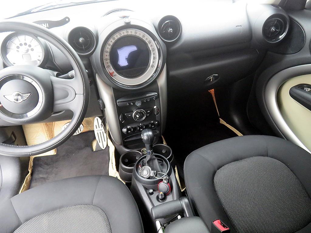 Mini Countryman - Vista 11