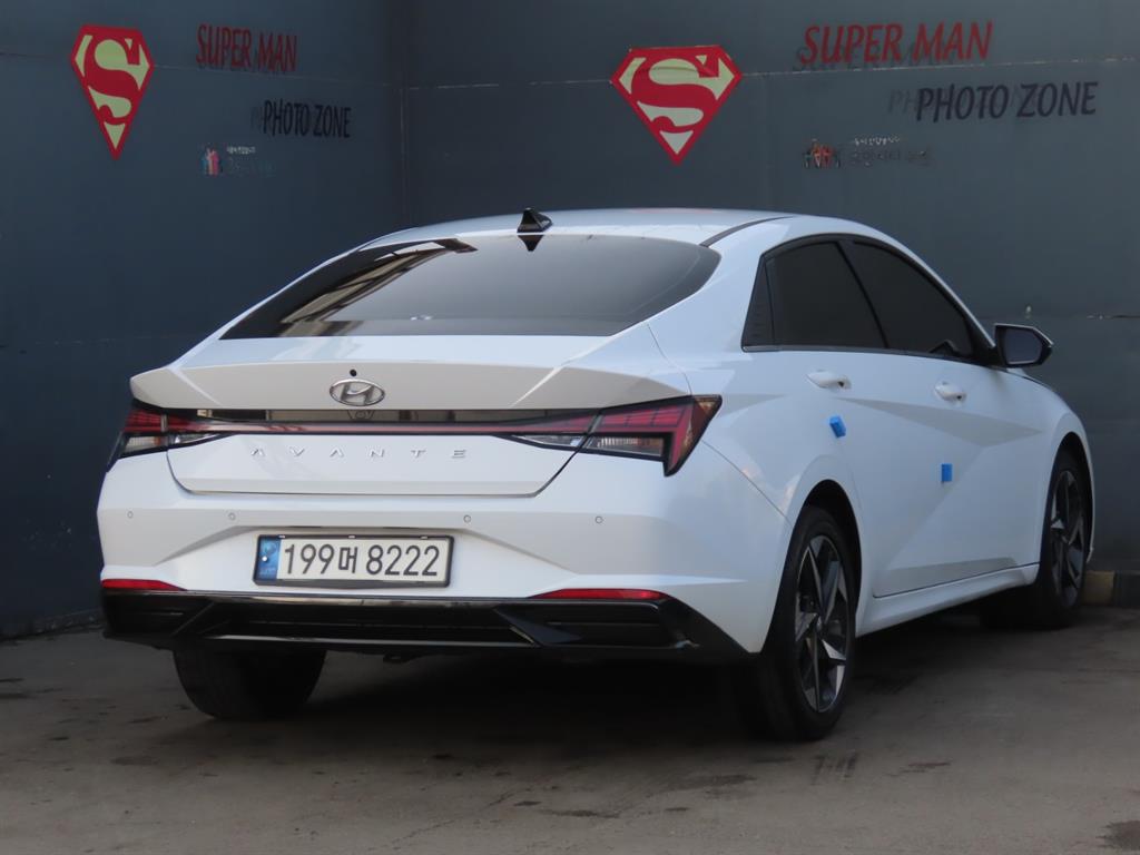 HYUNDAI Avante - Vista 7