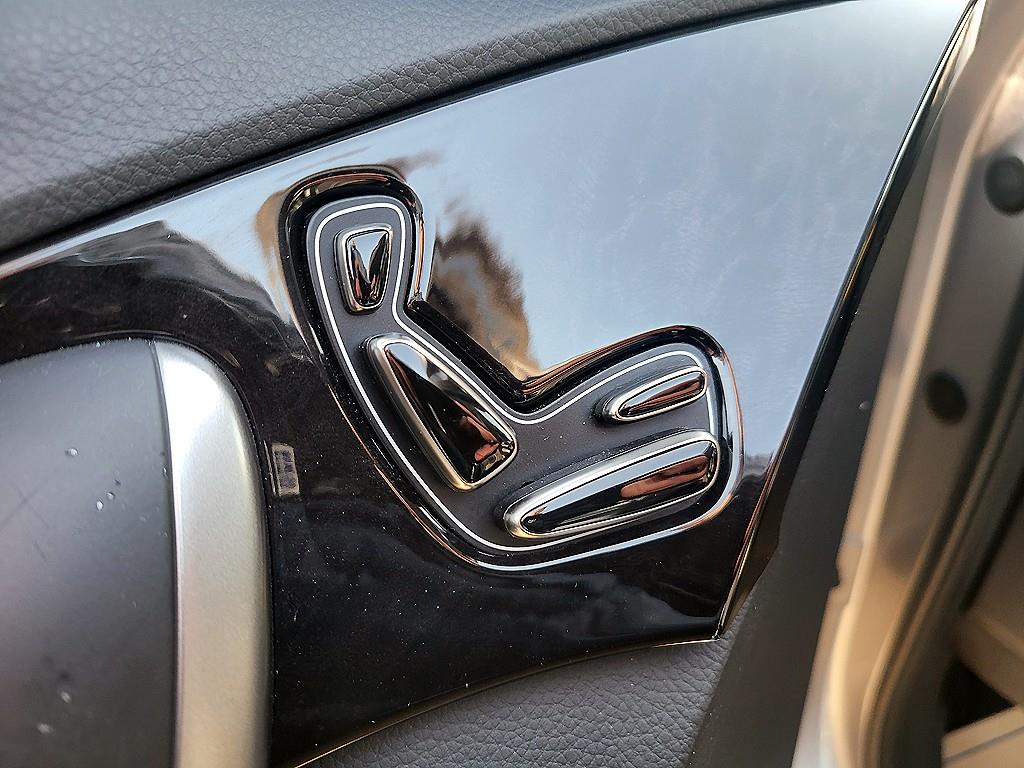 HYUNDAI Grandeur - Vista 12