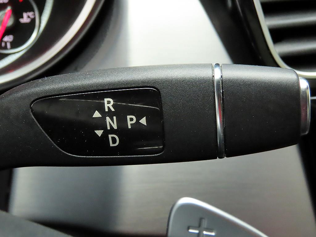 Mercedes Benz GLE Class - Vista 10