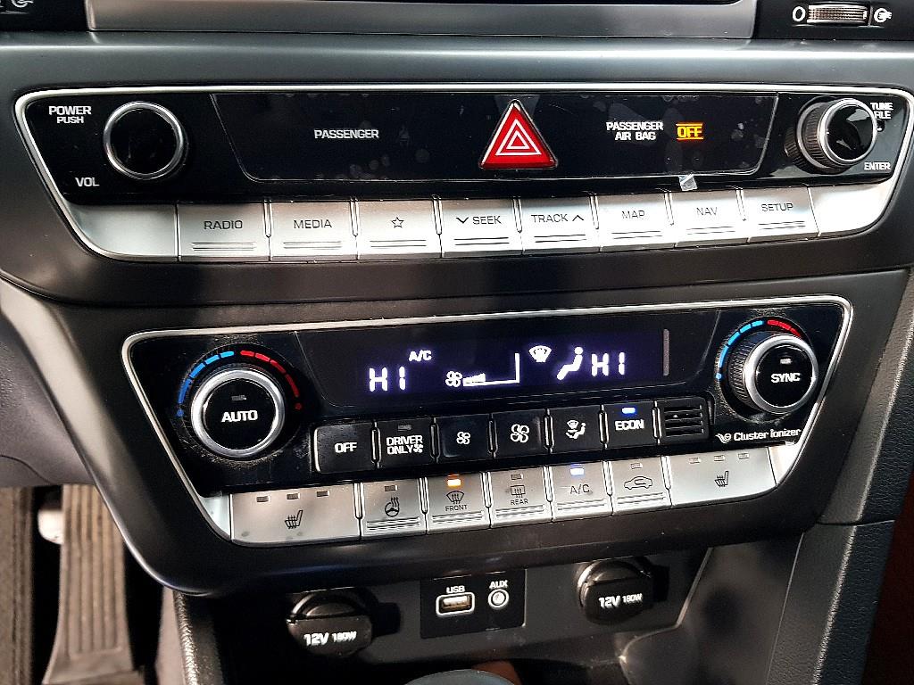 HYUNDAI Sonata - Vista 12