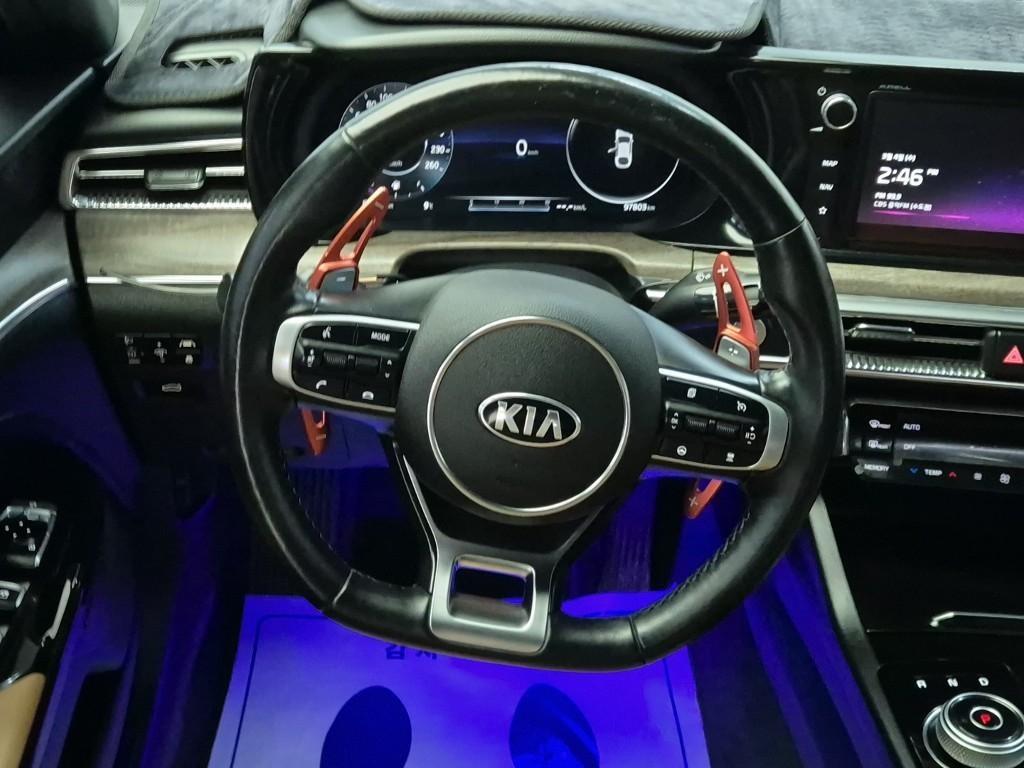 KIA K5 - Vista 9