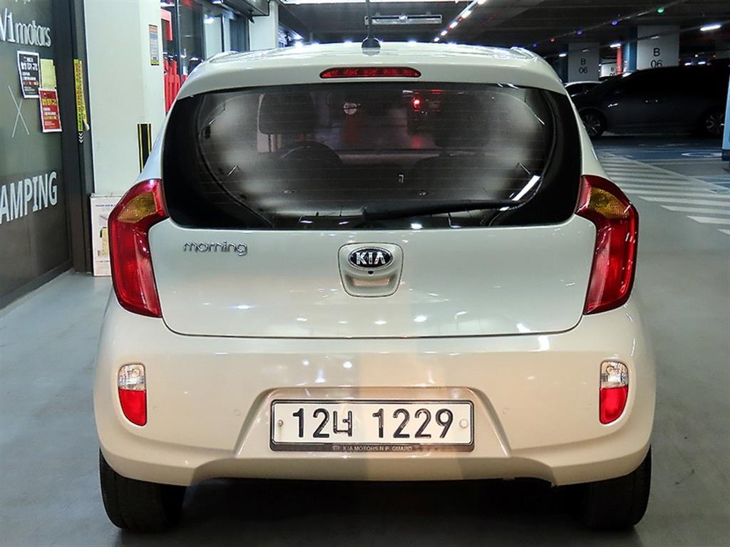 KIA Morning - Vista 5