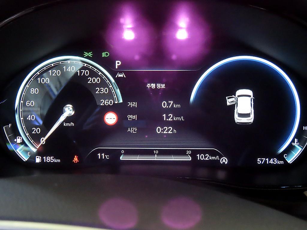 Genesis GV70 - Vista 9