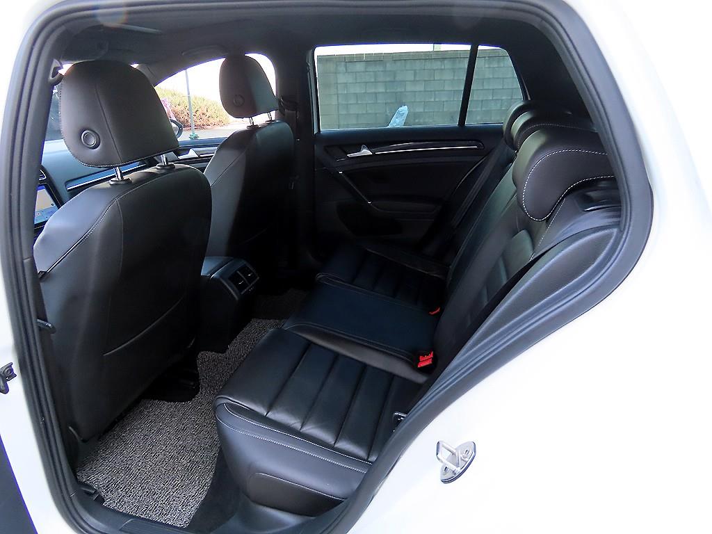 Volkswagen Golf - Vista 6