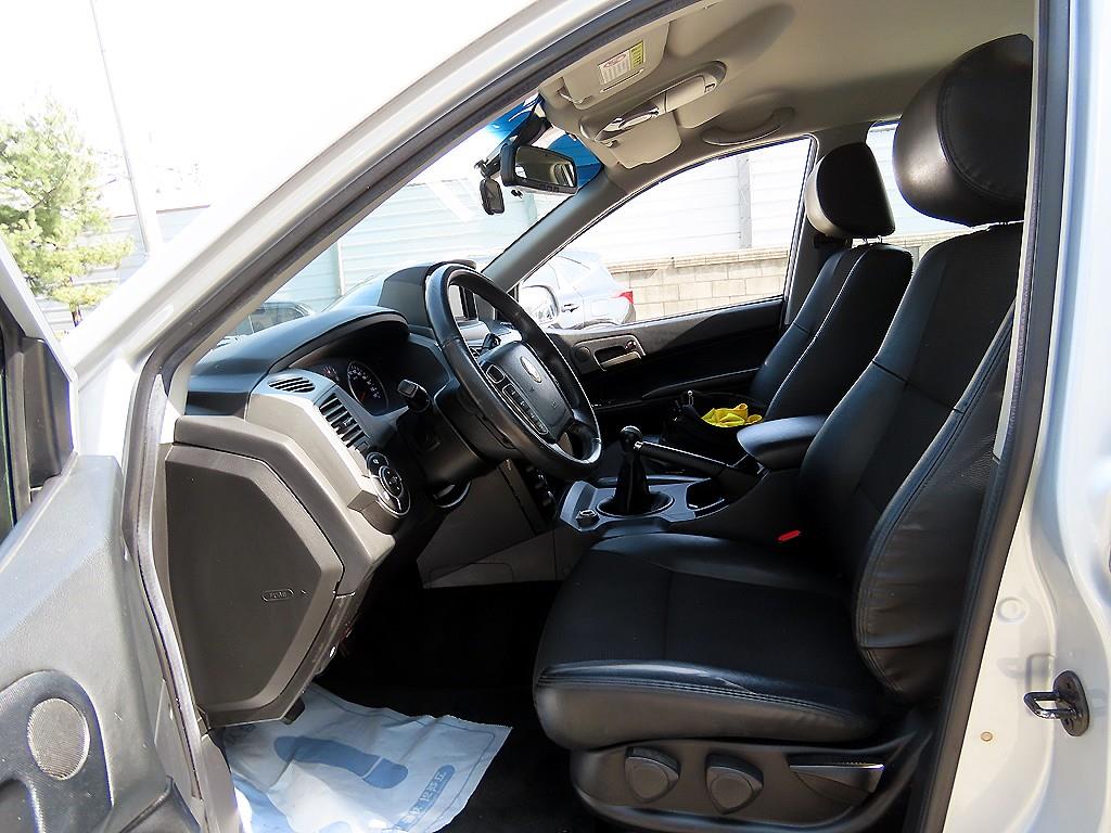 Ssangyong Korando - Vista 5