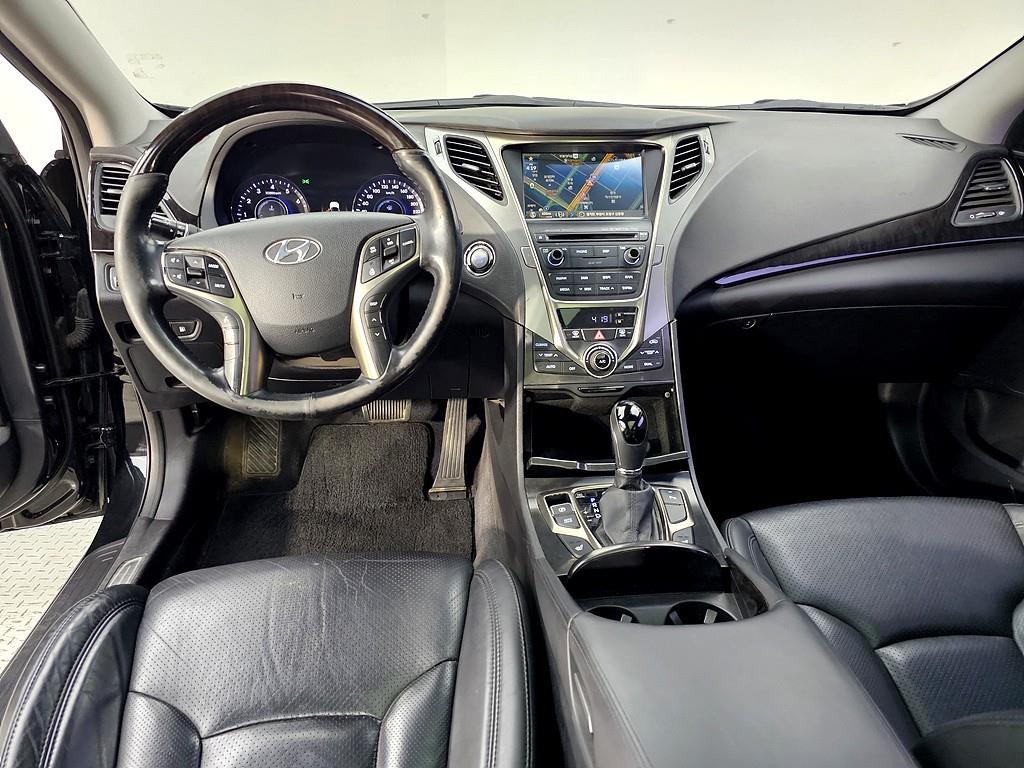 HYUNDAI Grandeur - Vista 5