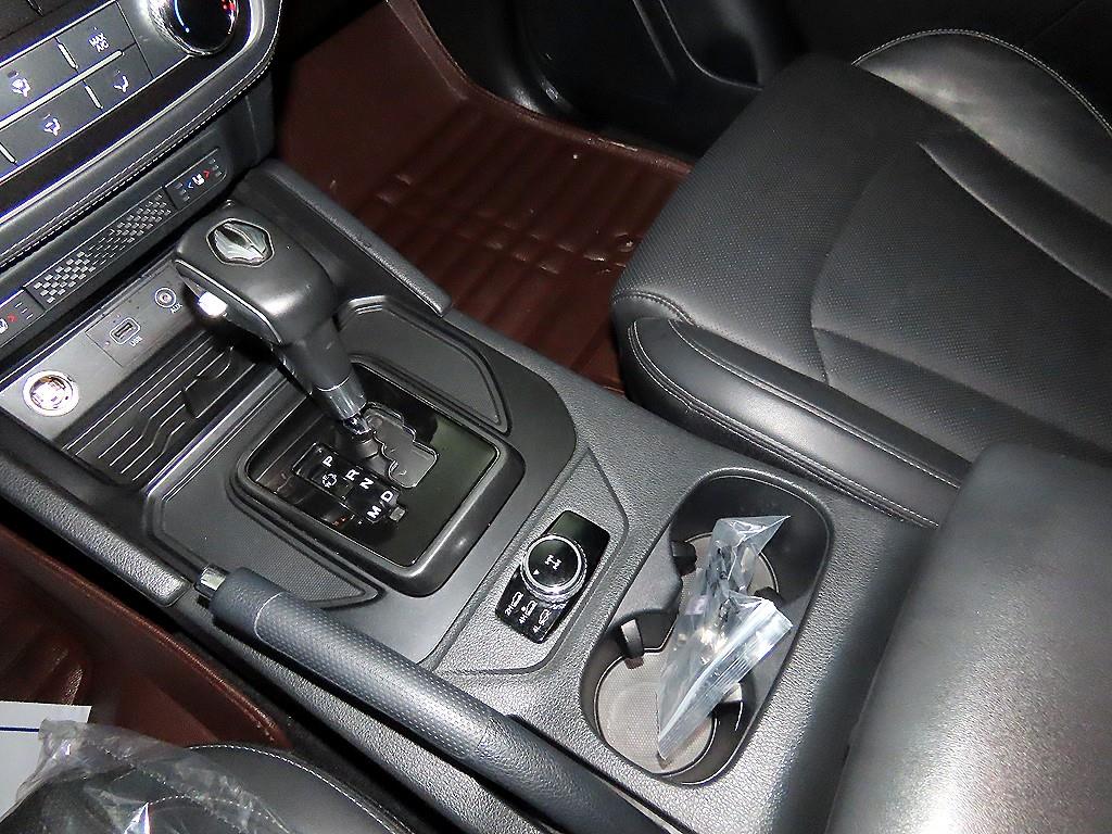 Ssangyong Rexton - Vista 12