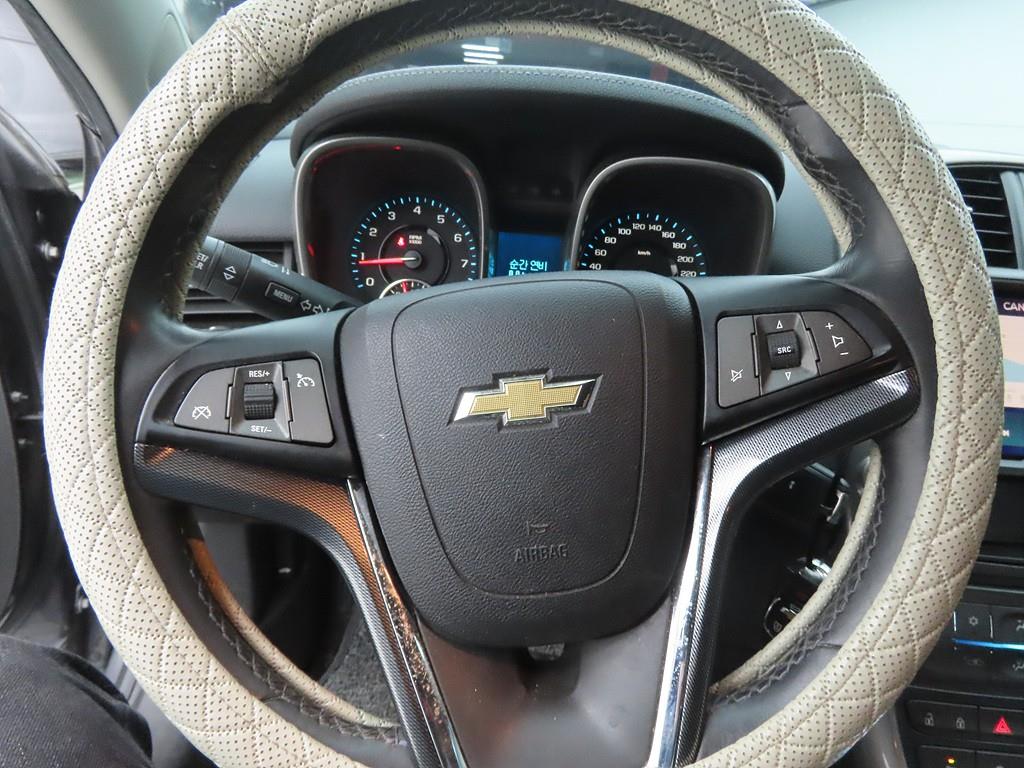 Chevrolet Malibu - Vista 8