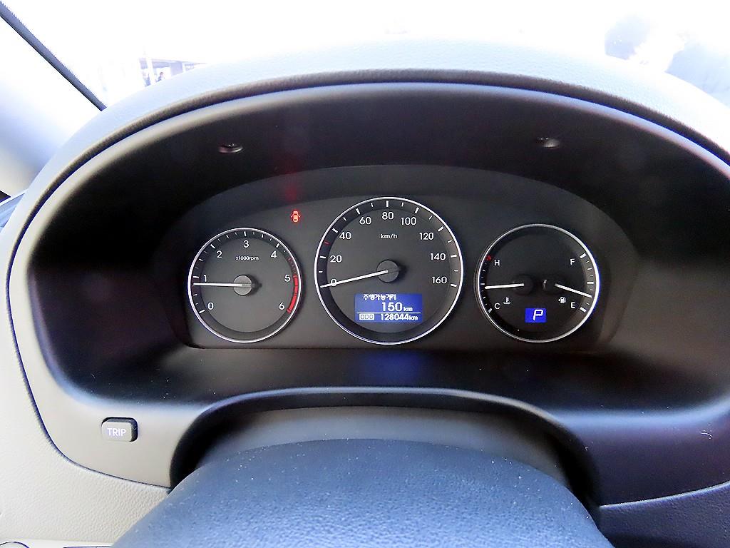 HYUNDAI Starex - Vista 10