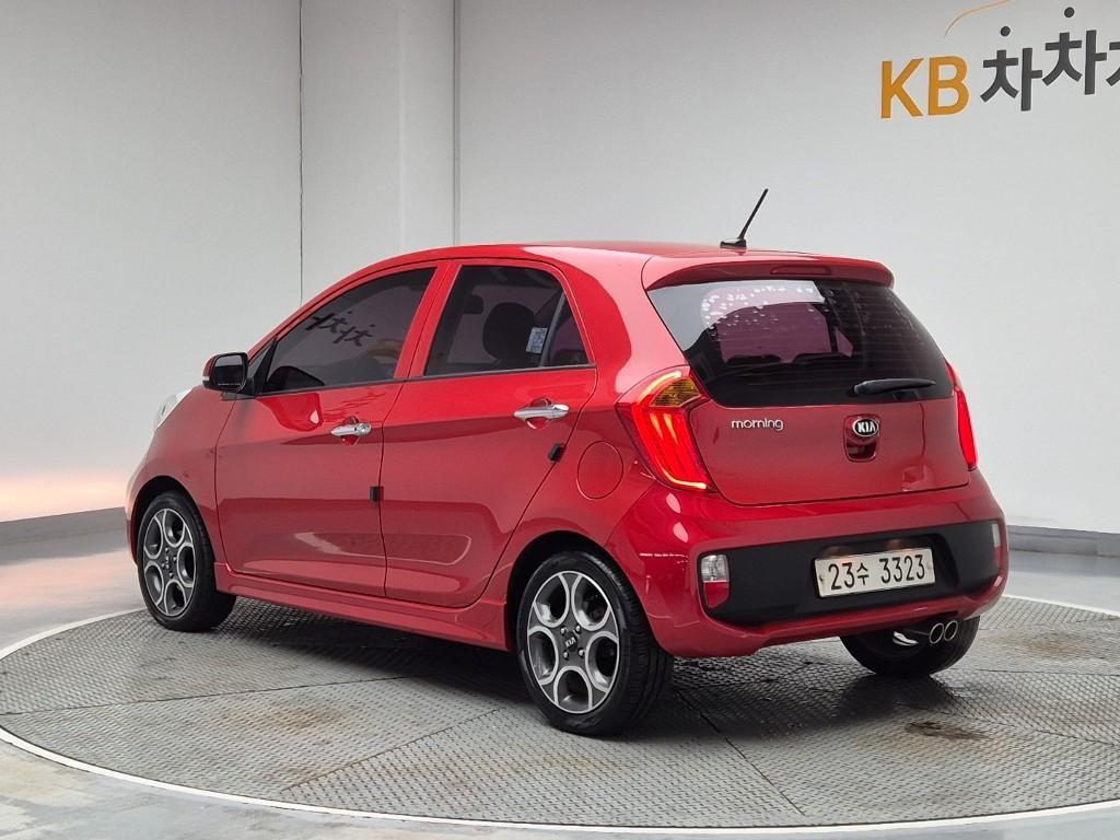 KIA Morning - Vista 4