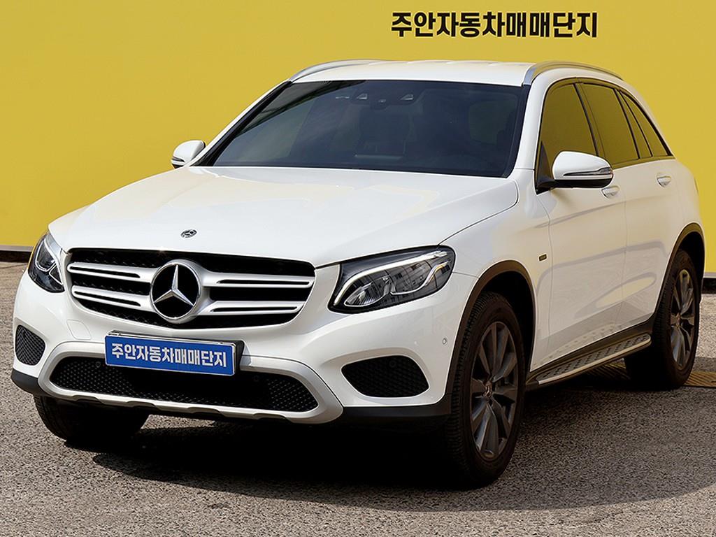 Mercedes Benz GLC Class - Vista 3
