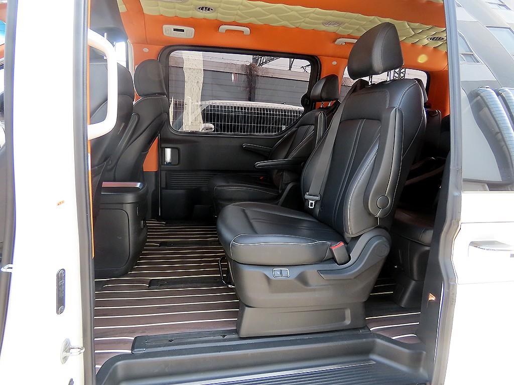 HYUNDAI Staria - Vista 6