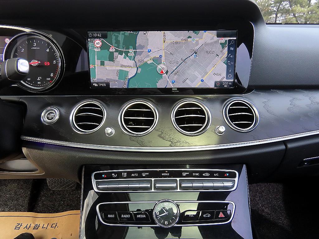 Mercedes Benz E class 2017 Blanco - Importación desde Corea - HF Imports Iquique - Foto 14